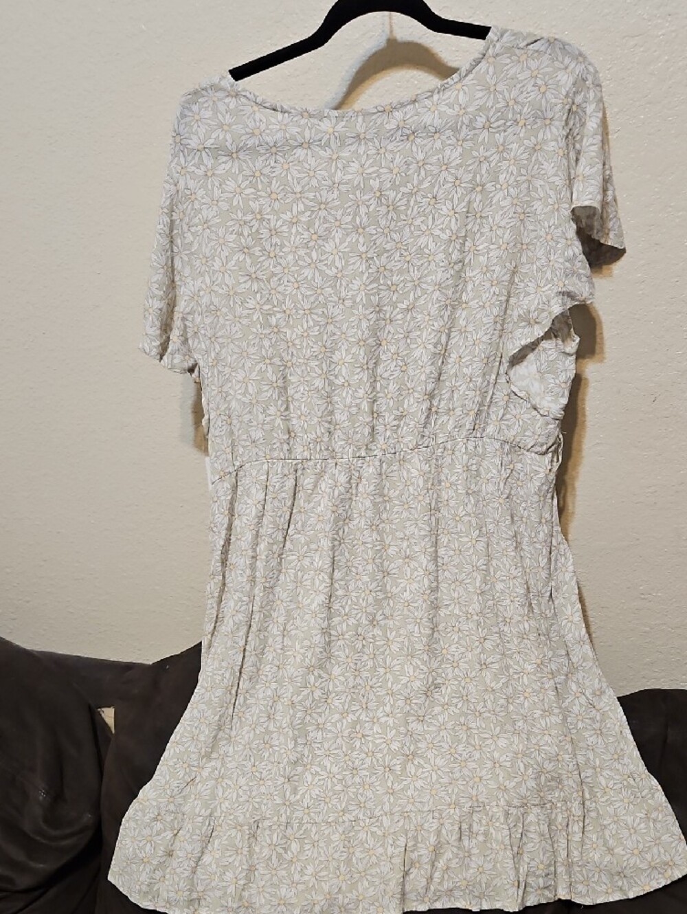Wallflower Cream Floral Midi Dress with Floral Print - Picture 9 of 10
